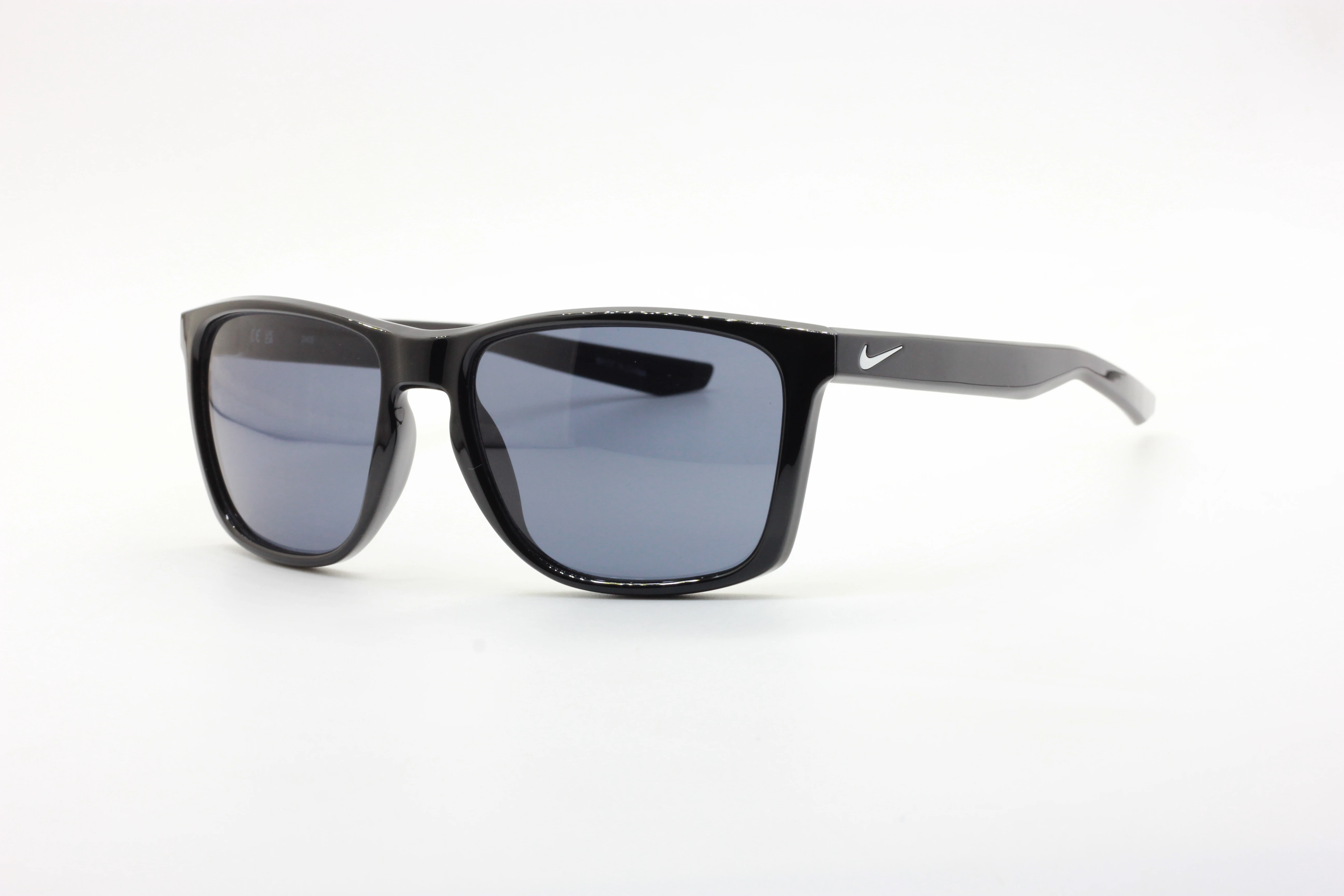 Nike-FD1692-010-57-SG
